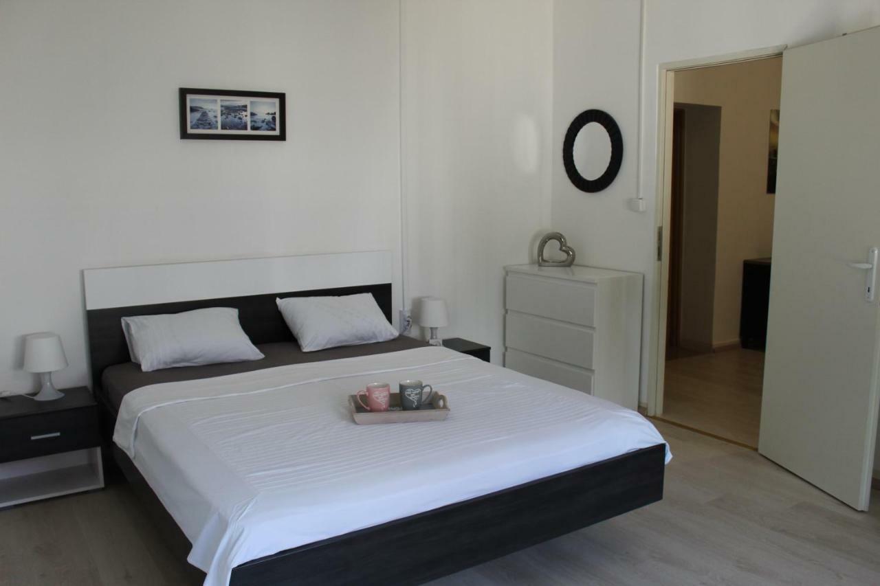 Apartment & Room'S Anni Zadar Exteriör bild